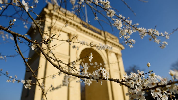The Corinthian Arch at Stowe in Spring